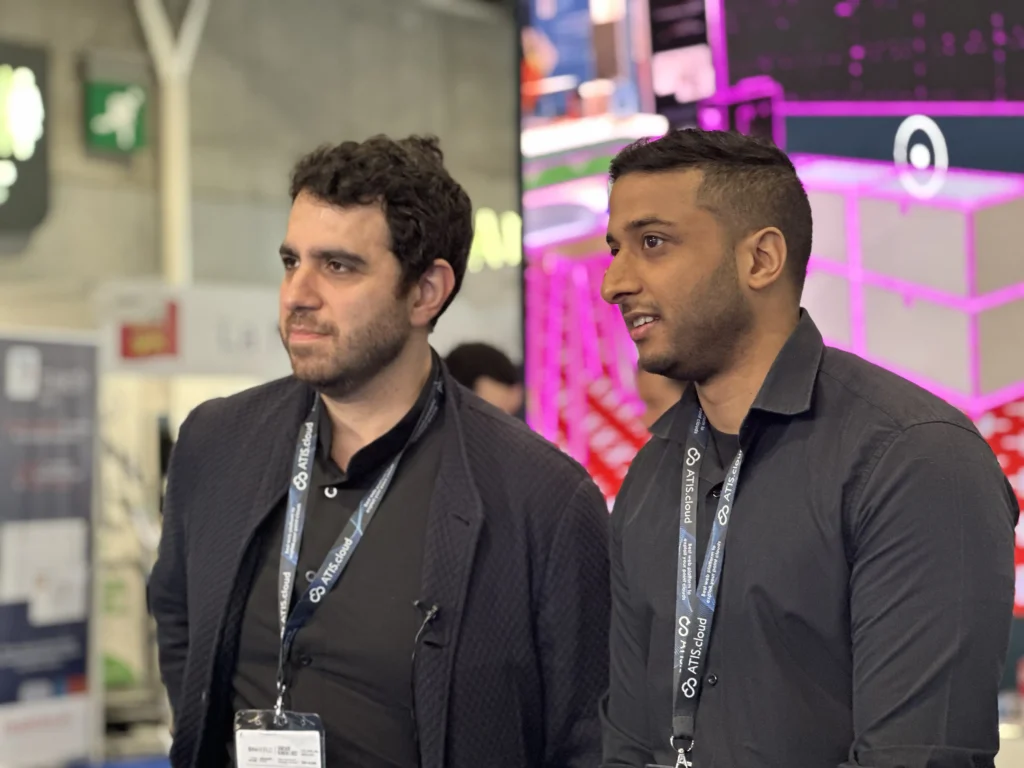 Co-fondateurs de GAMMA AR présentant l'app au stand de ThinkProject à BIM World Paris