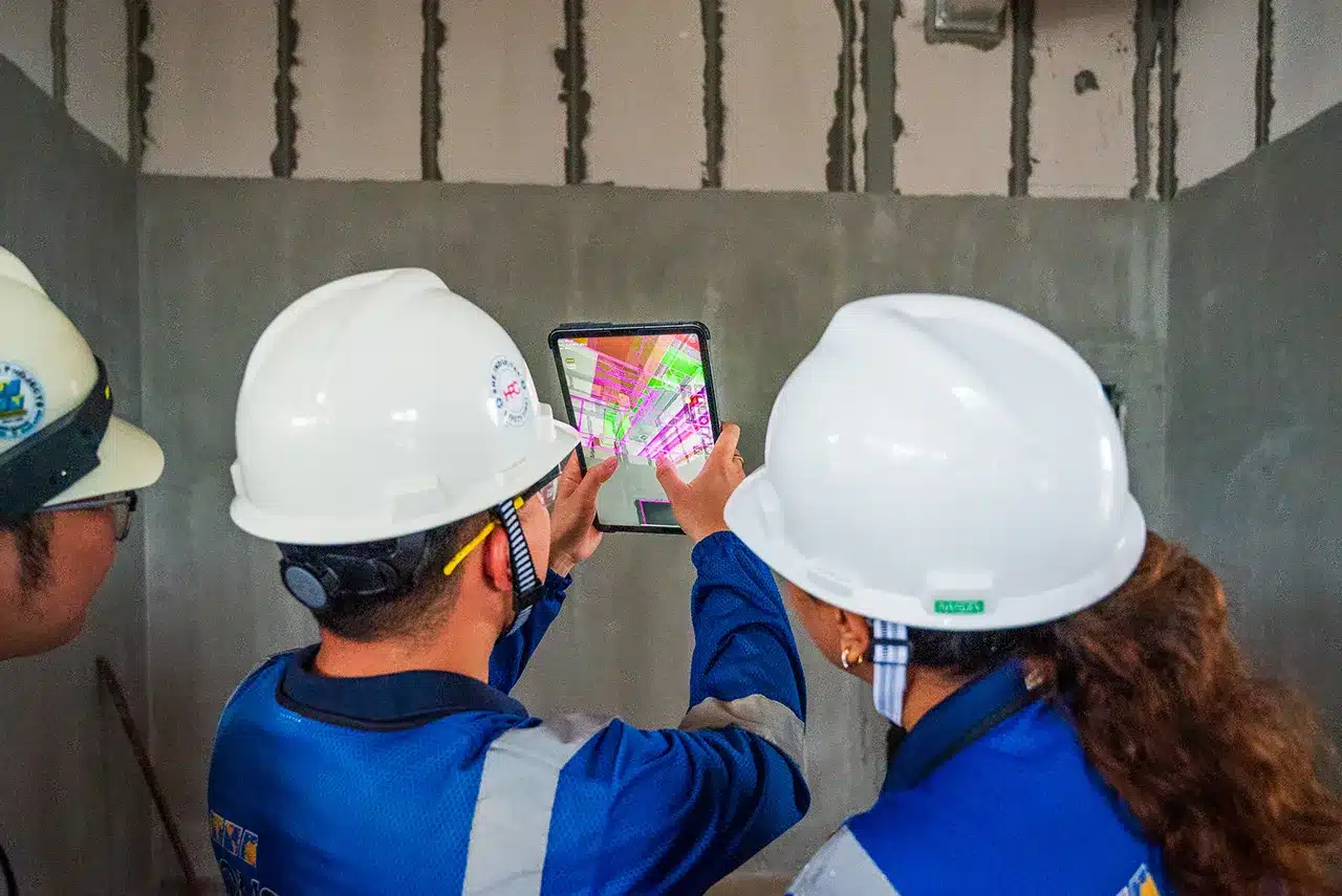 Bouwteam vergelijkt wandinstallaties met het BIM-model in GAMMA AR